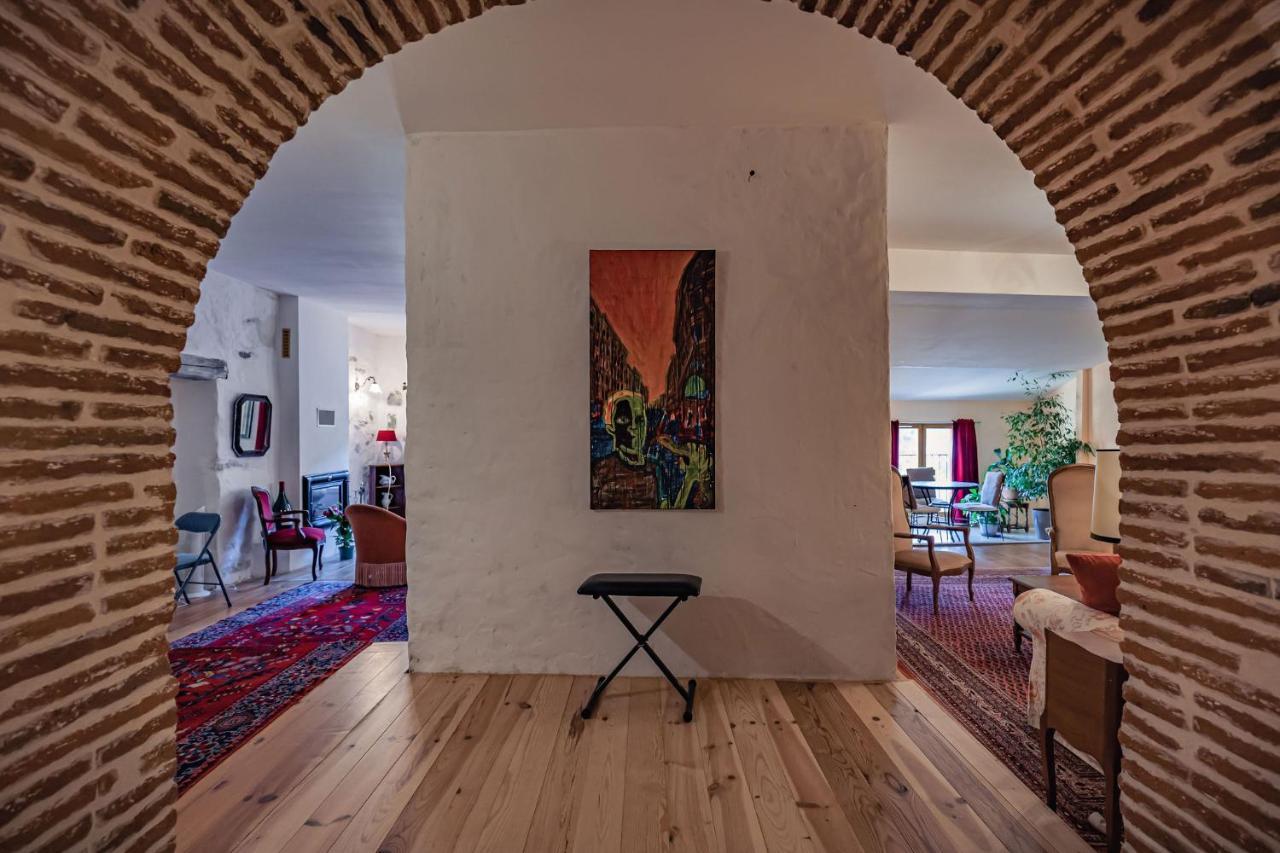 Sundrenched Relais De Poste In Serdinya Εξωτερικό φωτογραφία