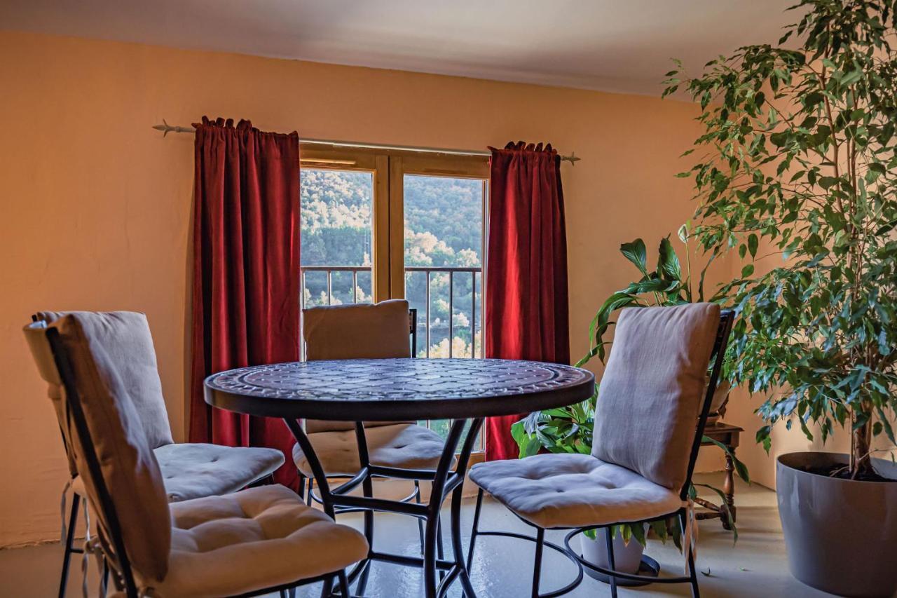 Sundrenched Relais De Poste In Serdinya Εξωτερικό φωτογραφία