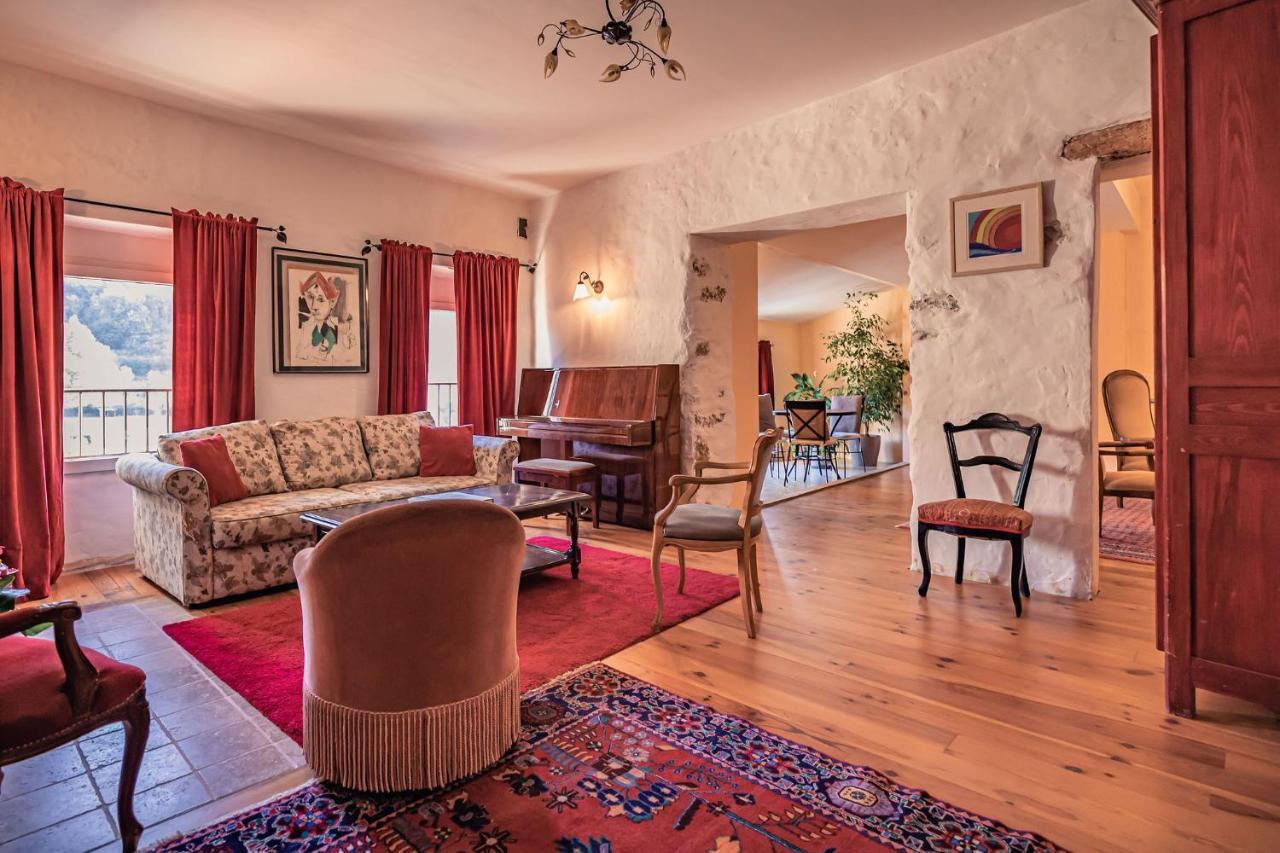 Sundrenched Relais De Poste In Serdinya Εξωτερικό φωτογραφία