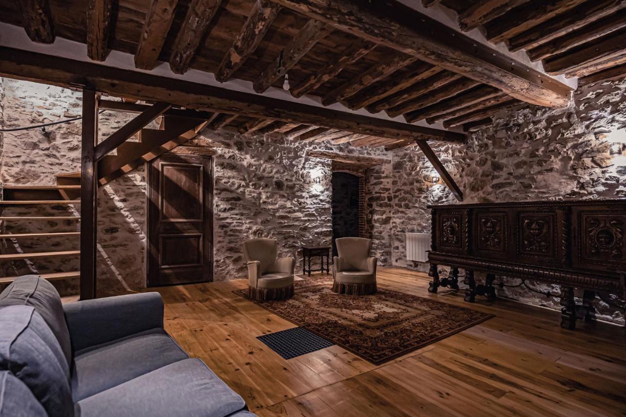 Sundrenched Relais De Poste In Serdinya Εξωτερικό φωτογραφία